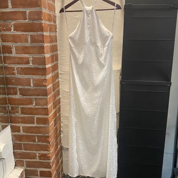 Verity Gown - Picture 3 of 15